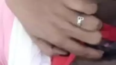 Desi cute collage girl show her boobs