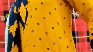 Fucks my GF in the doggy style and record my mms sex