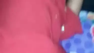 A horny guy drills his drunk GF’s tight pussy in desi xxx