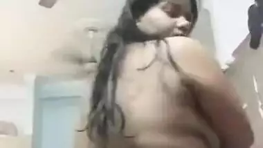 Chubby Desi Bhabhi Wearing Cloths
