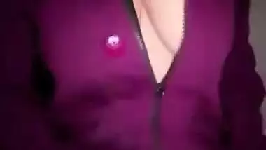 Big boobs horny Indian girl showing pussy and masturbate