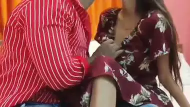 Macho man fucks his sexy Sali’s tight pussy in HD sex MMS