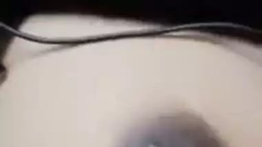 Cute Desi XXX girl showing her teen boobs and pussy on video call