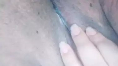 Kolkata girl licking boobs and fingering horny pussy