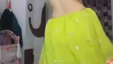 Gorgeous Desi XXX slut shows off small boobs and pussy at home MMS