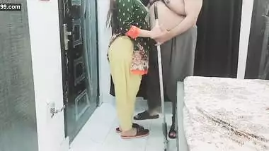 Indian Daughter Of Maid Fucked By Old Daddy For Money With Clear Hindi Audio