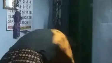 Desi village cute teen show her sexy body