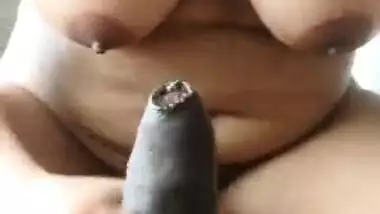 Indian gf with mouth watering boobs gives an amazing handjob for her boss