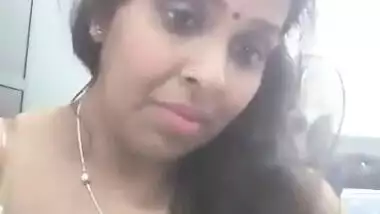 Naked Desi Bhabhi enjoying hookah