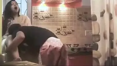 Devar Pumps His Cock In Sexy Bhabhi’s Pussy In Kitchen