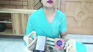 Xxx Indian desi Village kaamwali ko jhooth bol ke uski mazee se gaand Mari lund ko uske muh main pel dala roleplay gaand mari