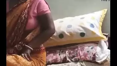 Indian MMS sex video of a horny maid