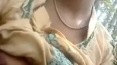 Village lovers XXX sex in the outdoor for the first time