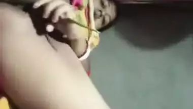 Horny Desi Boudi Masturbating Vdo