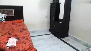 Desi Boudi Full Nude Show with Oil Massage