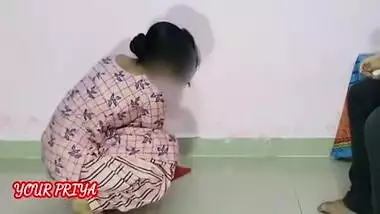 Kamwali Paise Lekar Khub Chudi, Clear Hindi Audio - Your Priya And Desi Bhabhi