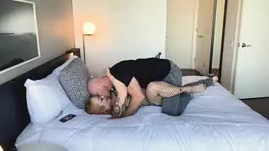 Thick redhead EMMA MAGNOLIA squirts on Johnny Sins cock