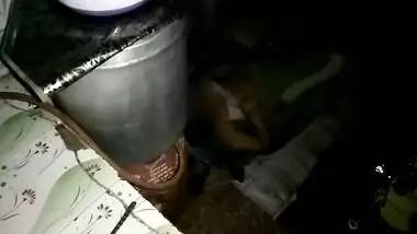 Bhai K Sone K Baad Bhabhi Ko Dever Ne Bed Se Niche Bula Kr Pela