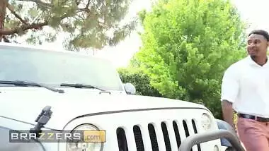 Brazzers - Hot Babes Emily Willis & Kissa Sins Not Only Wash Your Ride But Lick Your Cock Clean Too