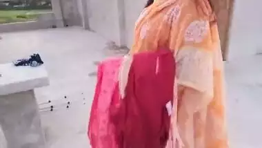 Devar Bhabhi XXX sex videos | Devar tried to flirt with Bhabhi mistakenly chacha were at home | full HD hindi sex video with hindi audio