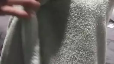 Desi teen girl show her boob and pussy